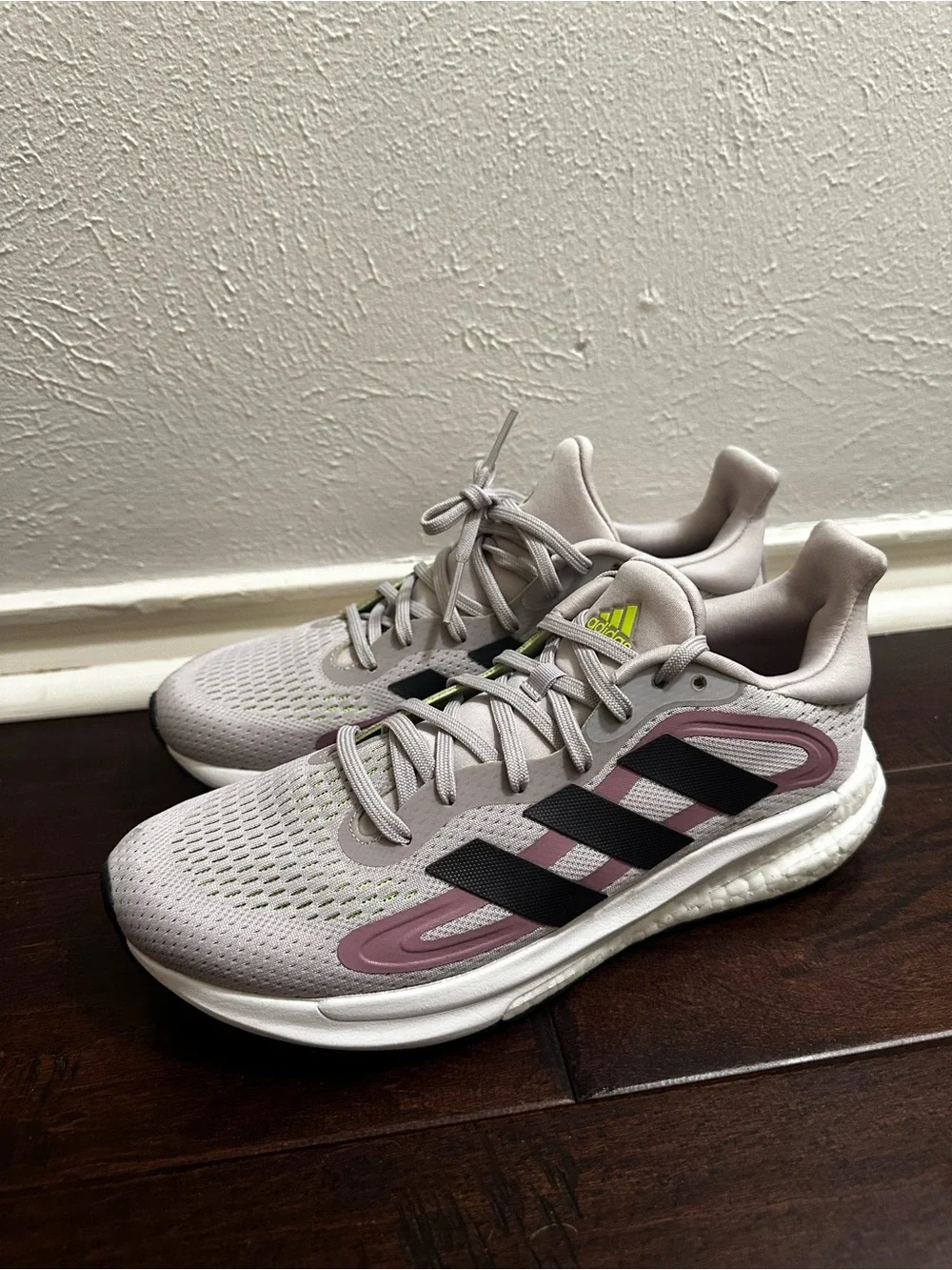 adidas lightweight athletic
